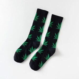 Ganja BLACK & GREEN Leaf Socks